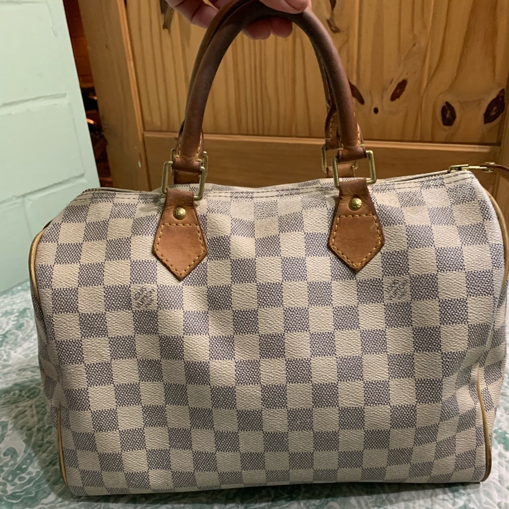 Louis Vuitton speedy